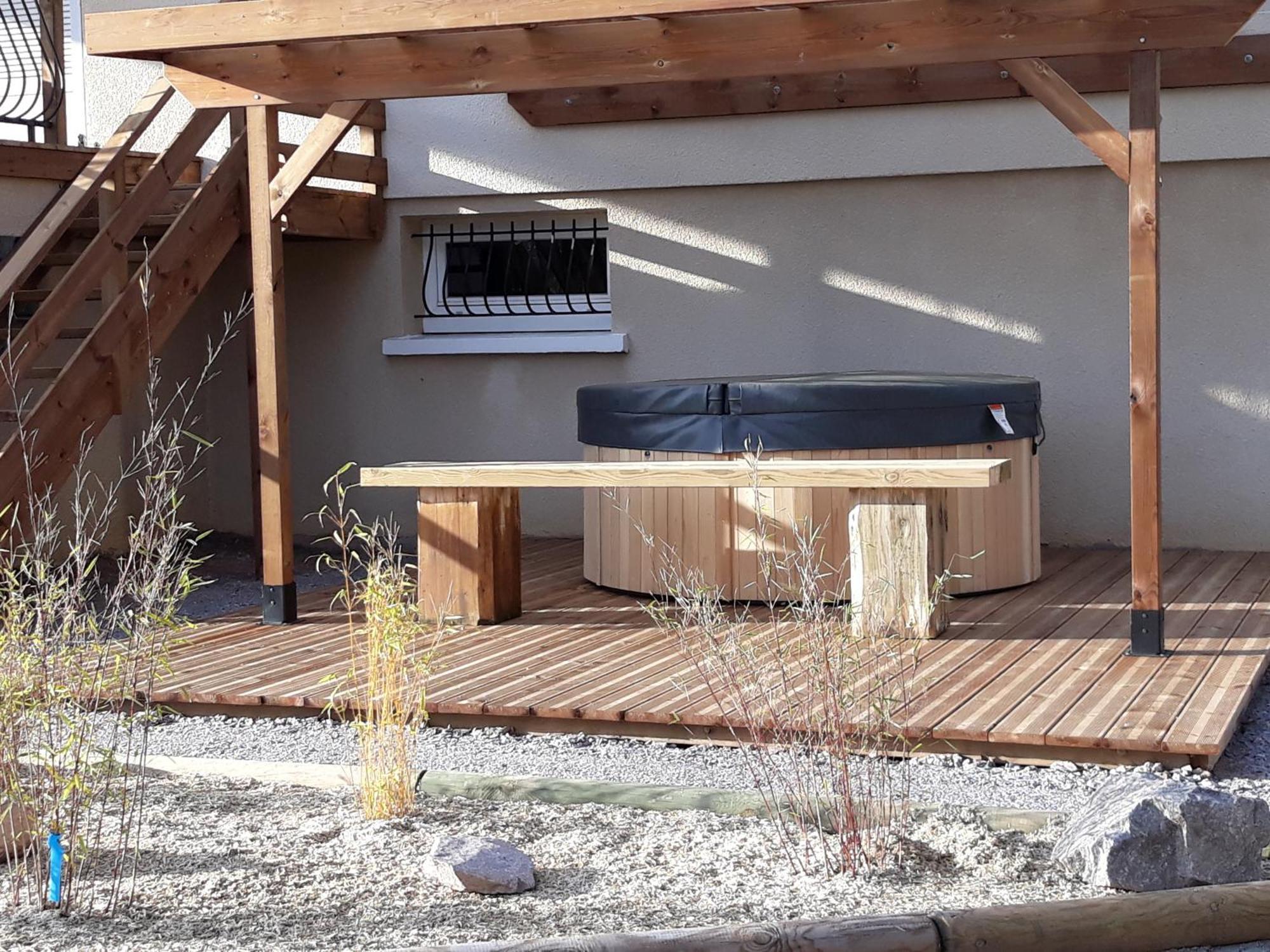 Grand Gite Des Pins Chaumousey Exterior foto